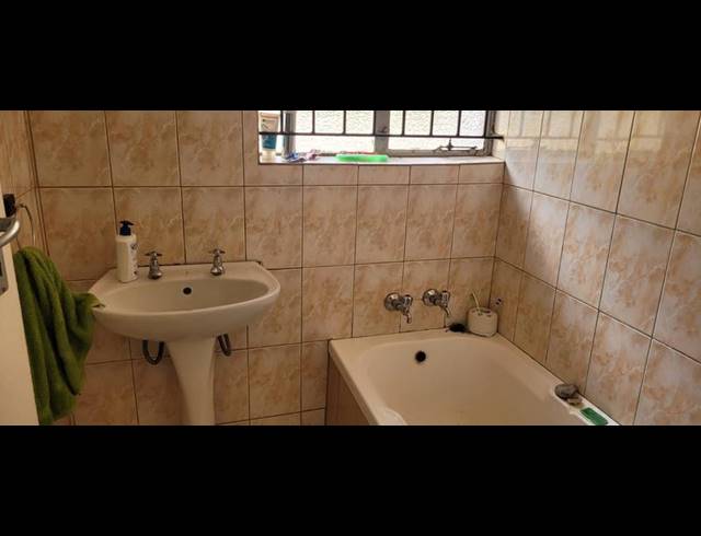 4 BEDROOM HOUSE FOR SALE IN ALBERTSDAL